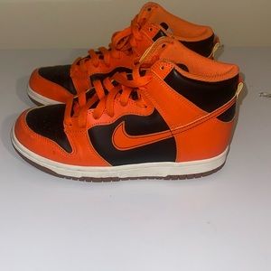 GRADE SCHOOL BOYS HIGH TOP DUNKS